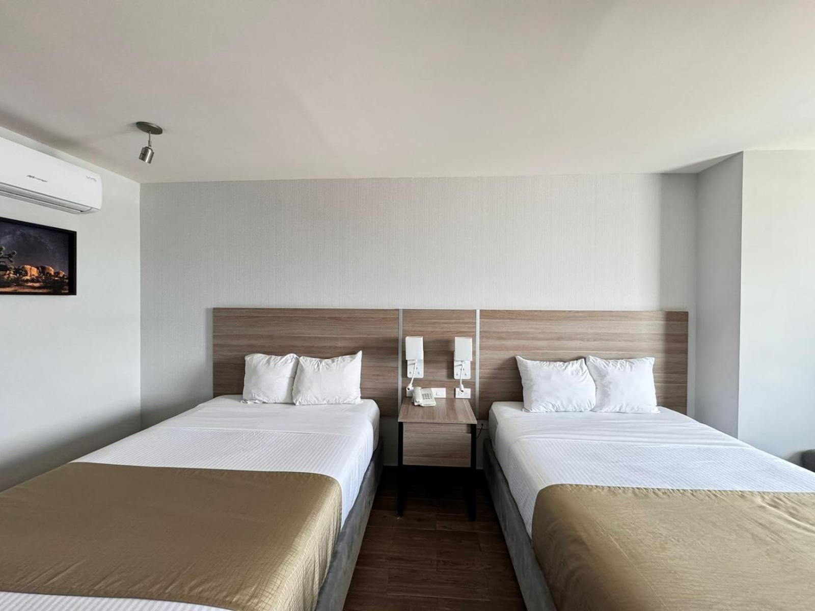 Hotel Nuvo Saltillo Esterno foto